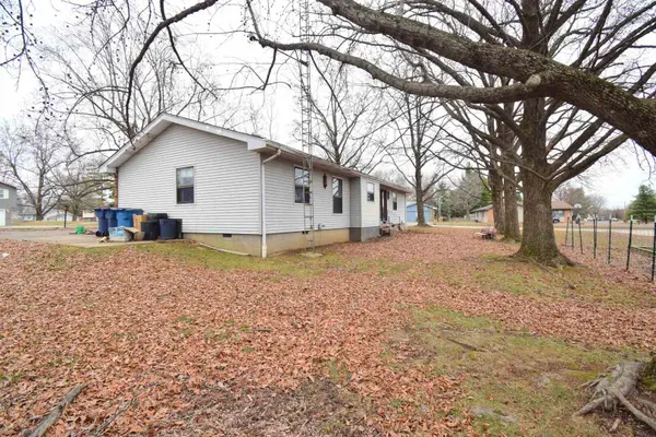 69 Cherry DR, Mt Vernon, IL 62864