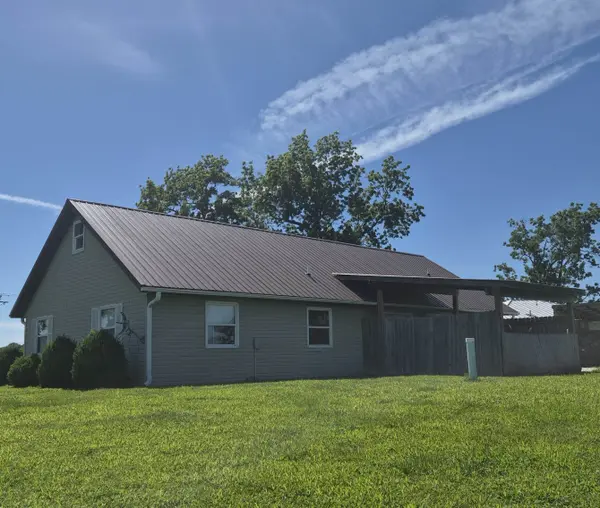 729 N 2650th AVE, Ursa, IL 62376