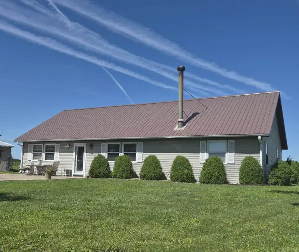 729 N 2650th AVE, Ursa, IL 62376