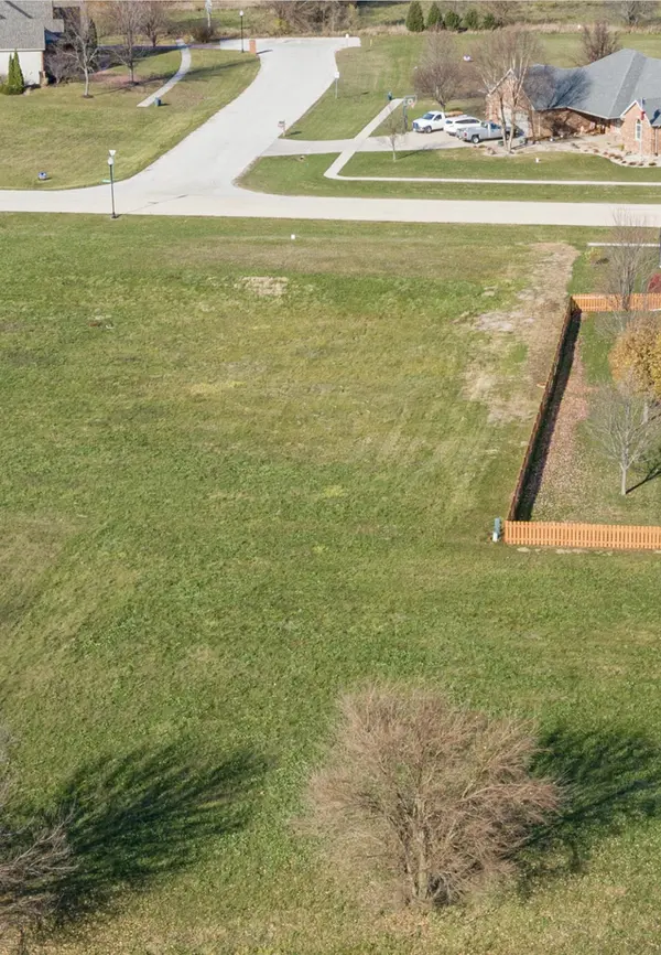 1015 Fox Trail LN, Somonauk, IL 60552