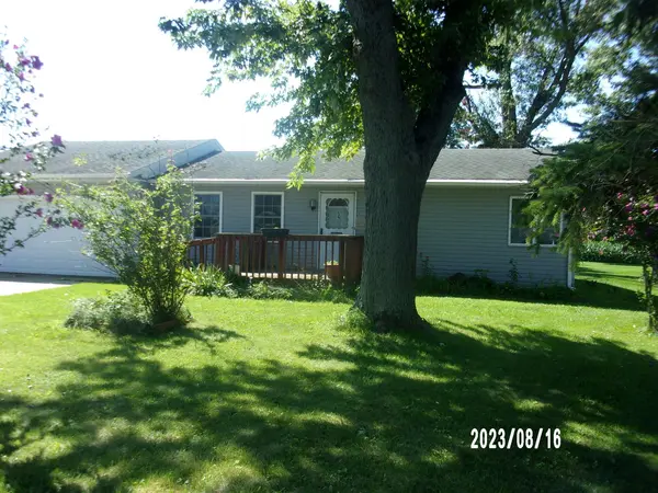 650 W Blue ST, Sheldon, IL 60966