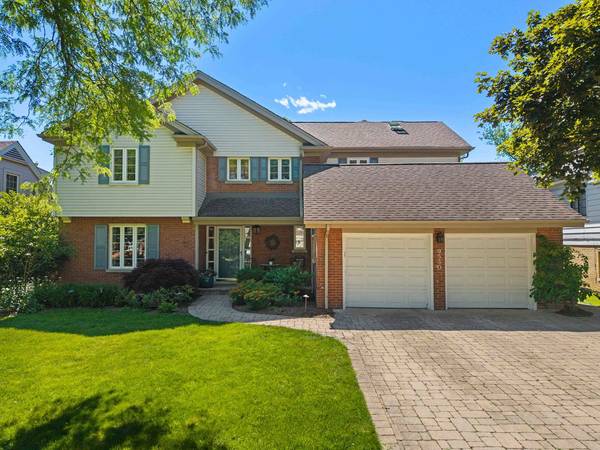 9530 Harding AVE, Evanston, IL 60203
