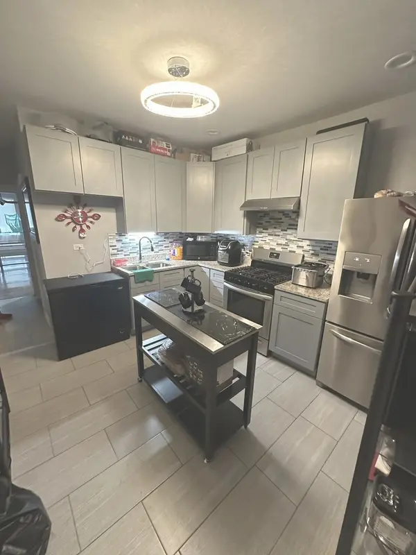 4424 W Congress Pkwy, Chicago, IL 60624