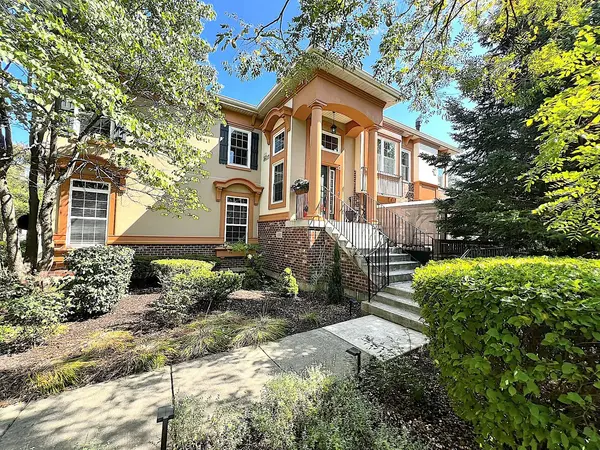 330 Veneto, Bloomingdale, IL 60108
