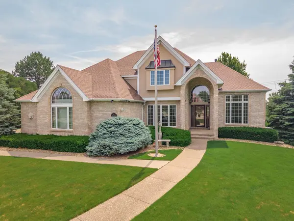 17 Smokey CT, Bloomington, IL 61704