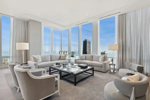 14 W Superior ST #6900, Chicago, IL 60654