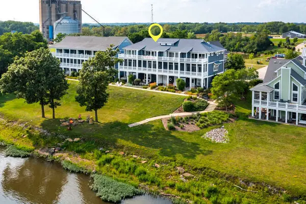 11 River Row, Ottawa, IL 61350