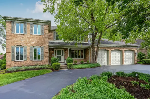 11516 Burr Oak LN, Burr Ridge, IL 60527