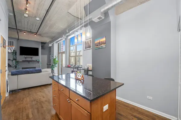 Address not disclosed, Chicago, IL 60654