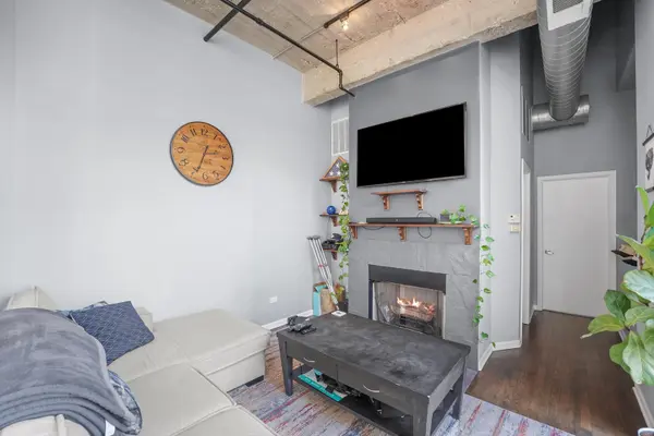 Address not disclosed, Chicago, IL 60654