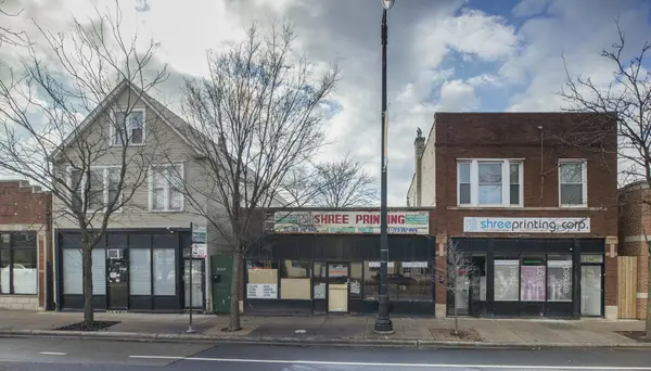 3011 W Irving Park RD, Chicago, IL 60618