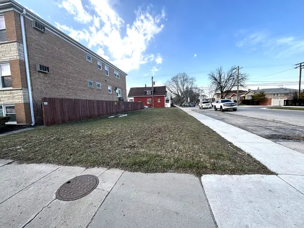 6420 W Gunnison ST, Harwood Heights, IL 60706