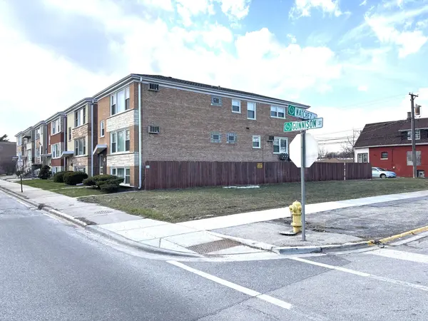 6420 W Gunnison ST, Harwood Heights, IL 60706