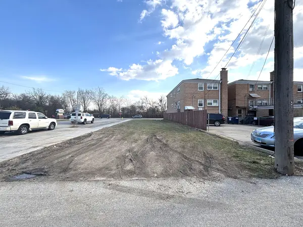 6420 W Gunnison ST, Harwood Heights, IL 60706