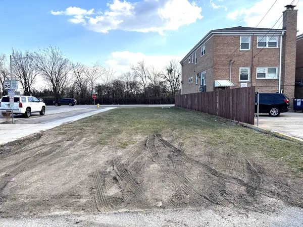 6420 W Gunnison ST, Harwood Heights, IL 60706