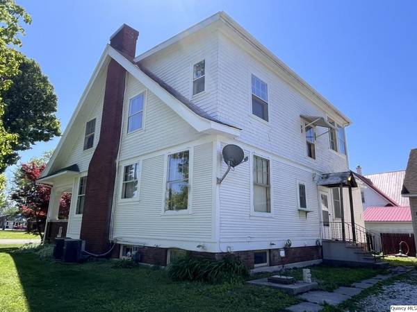 100 S Franklin St., Clayton, IL 62324