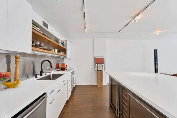 900 N LAKE SHORE DR #310, Chicago, IL 60611