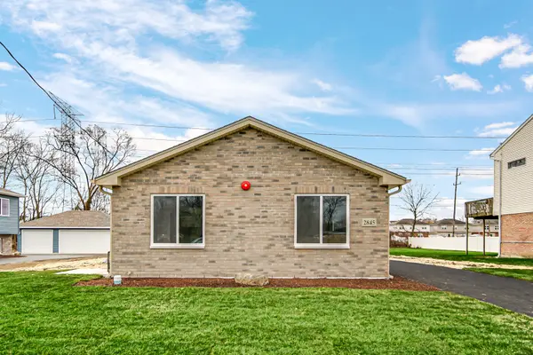 1409 172nd ST, E. Hazel Crest, IL 60429