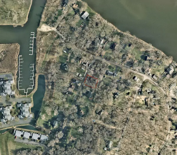 39175 N West End DR, Spring Grove, IL 60081