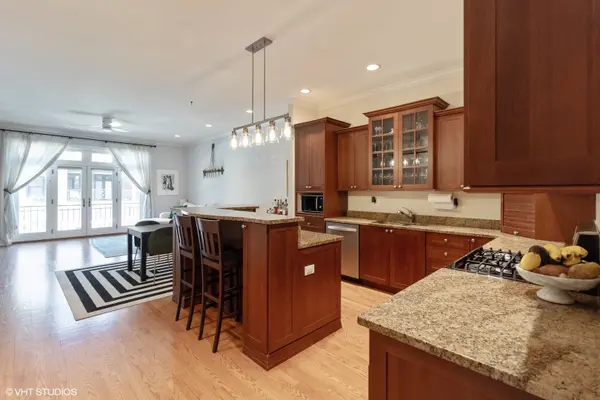 2051 W Belmont AVE #1, Chicago, IL 60618
