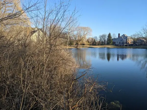 26668 N Middleton Pkwy, Mundelein, IL 60060