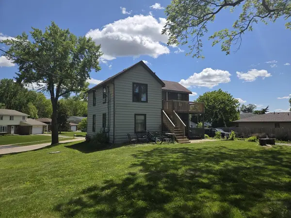 945-947 South ST, Woodstock, IL 60098