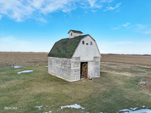 8725 Plattville RD, Newark, IL 60541