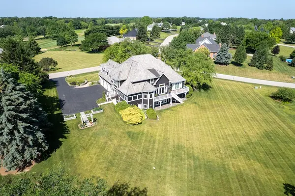 1624 Bull Valley DR, Woodstock, IL 60098