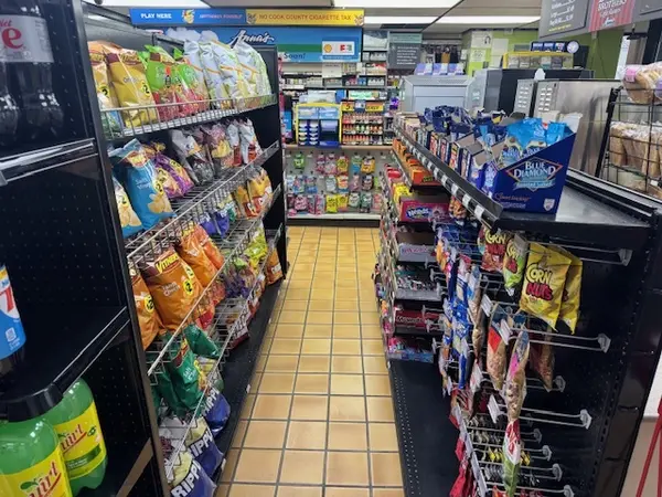 999 Confidential RD, Confidentail, IL 60106