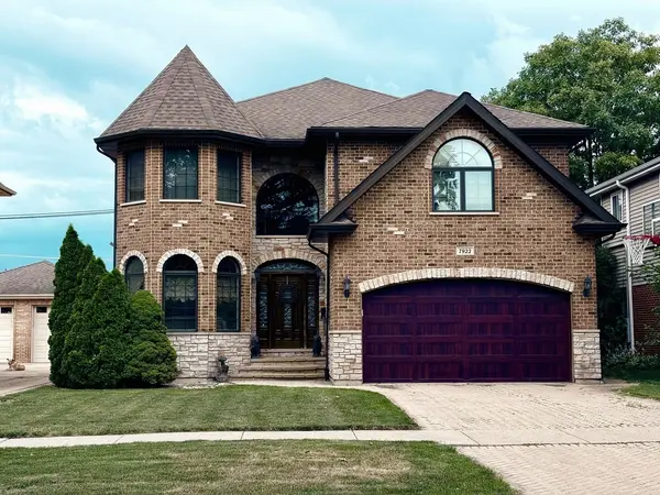 7922 N Oketo AVE, Niles, IL 60714