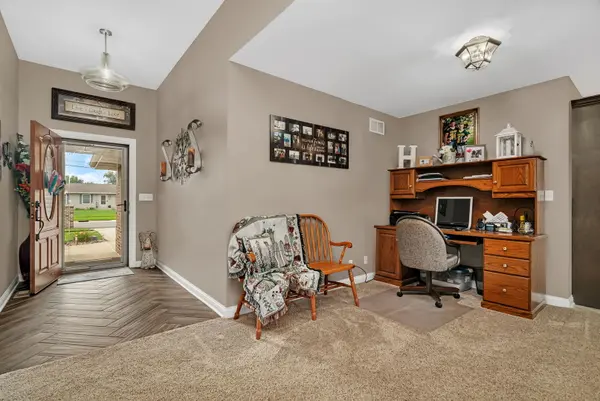 80 E Spring RD, Coal City, IL 60416
