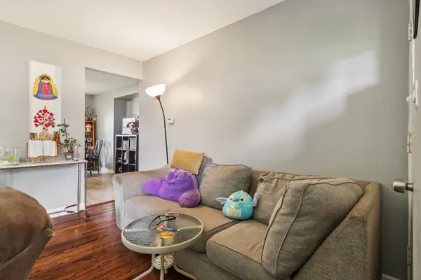 23W285 Armitage AVE, Glen Ellyn, IL 60137