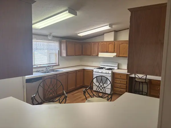 85 Partridge LN, Beecher, IL 60401