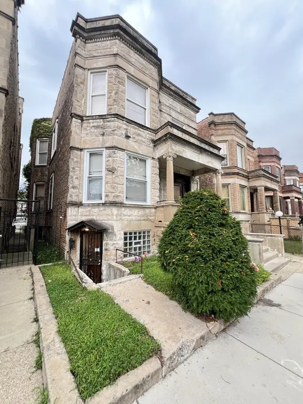 6230 S Langley AVE, Chicago, IL 60637