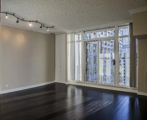 200 N Dearborn ST #2703, Chicago, IL 60601