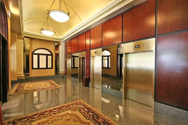 200 N Dearborn ST #2703, Chicago, IL 60601
