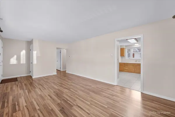 769 E Thacker ST, Des Plaines, IL 60016