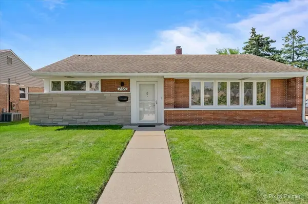 769 E Thacker ST, Des Plaines, IL 60016