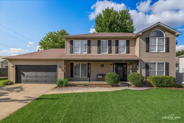 1438 Nicholas DR, Bolingbrook, IL 60490