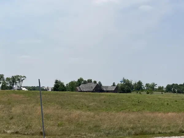 1200 E Longwood DR, Woodstock, IL 60098