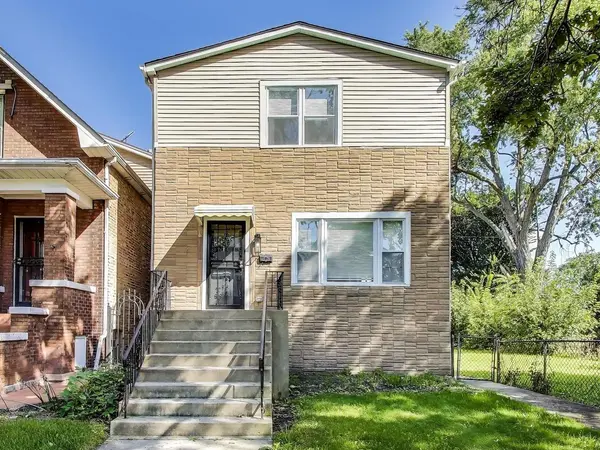 5828 W Iowa ST, Chicago, IL 60651