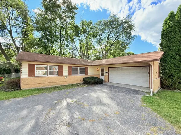 2711 Larkspur LN, Hazel Crest, IL 60429