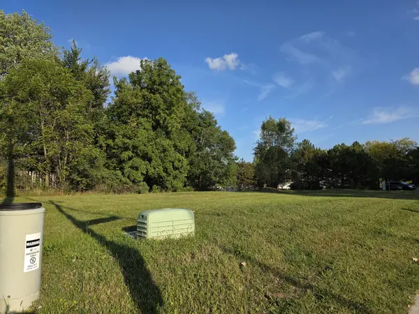 391 Capitol DR, Sugar Grove, IL 60554