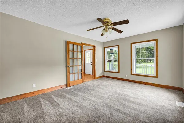 116 Lakeview DR, East Galesburg, IL 61430