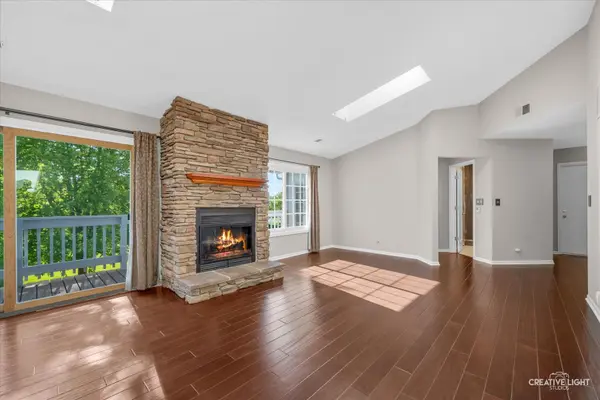 868 Quin CT #201, Naperville, IL 60563