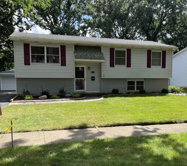 2713 Ravinia LN, Woodridge, IL 60517