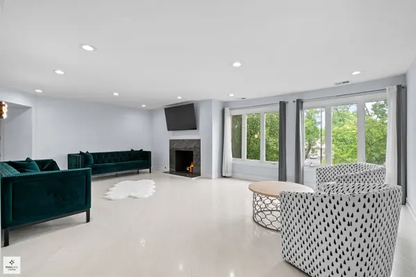 50 LAKE BLVD #632, Buffalo Grove, IL 60089