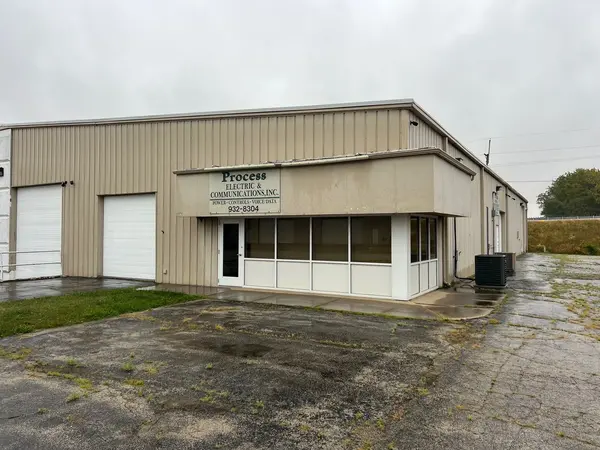 1240 Stanford DR, Kankakee, IL 60901