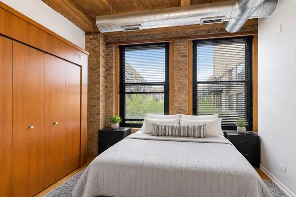 1040 W Adams ST #374, Chicago, IL 60607