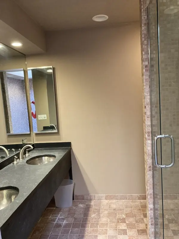 29 E Scott ST, Chicago, IL 60610